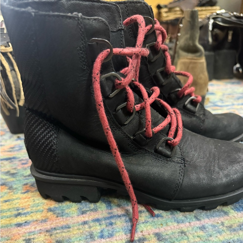 Sorel Women’s Boots – Size 7